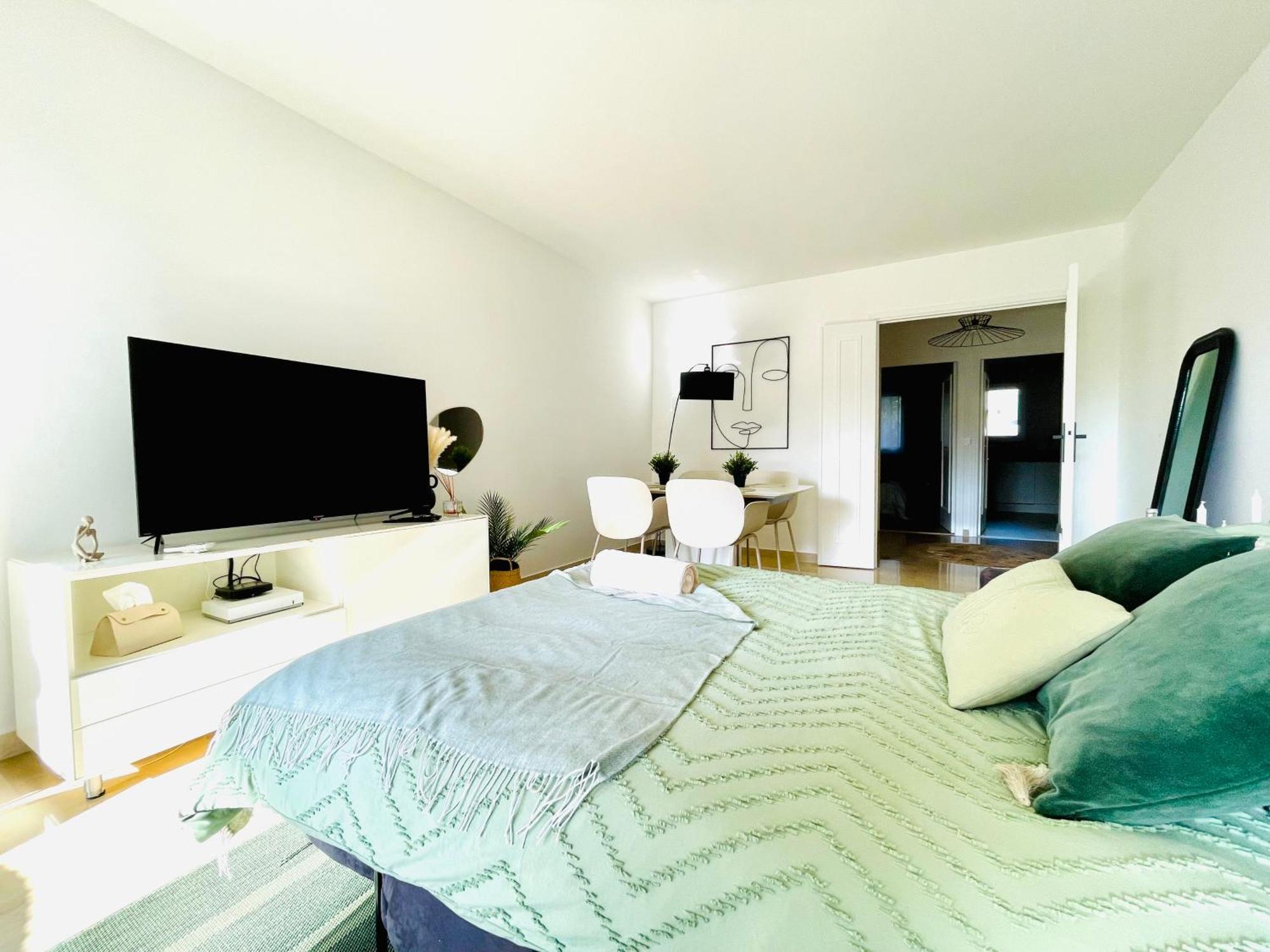 2 Pieces A Apartment *