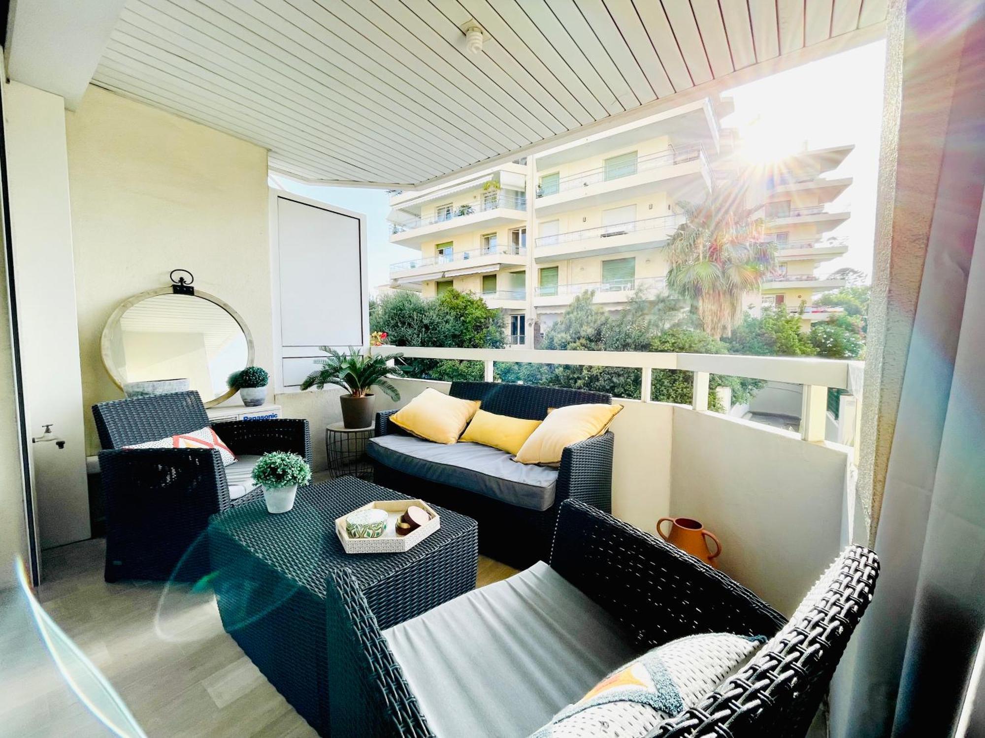 2 Pieces A Appartamento Cannes